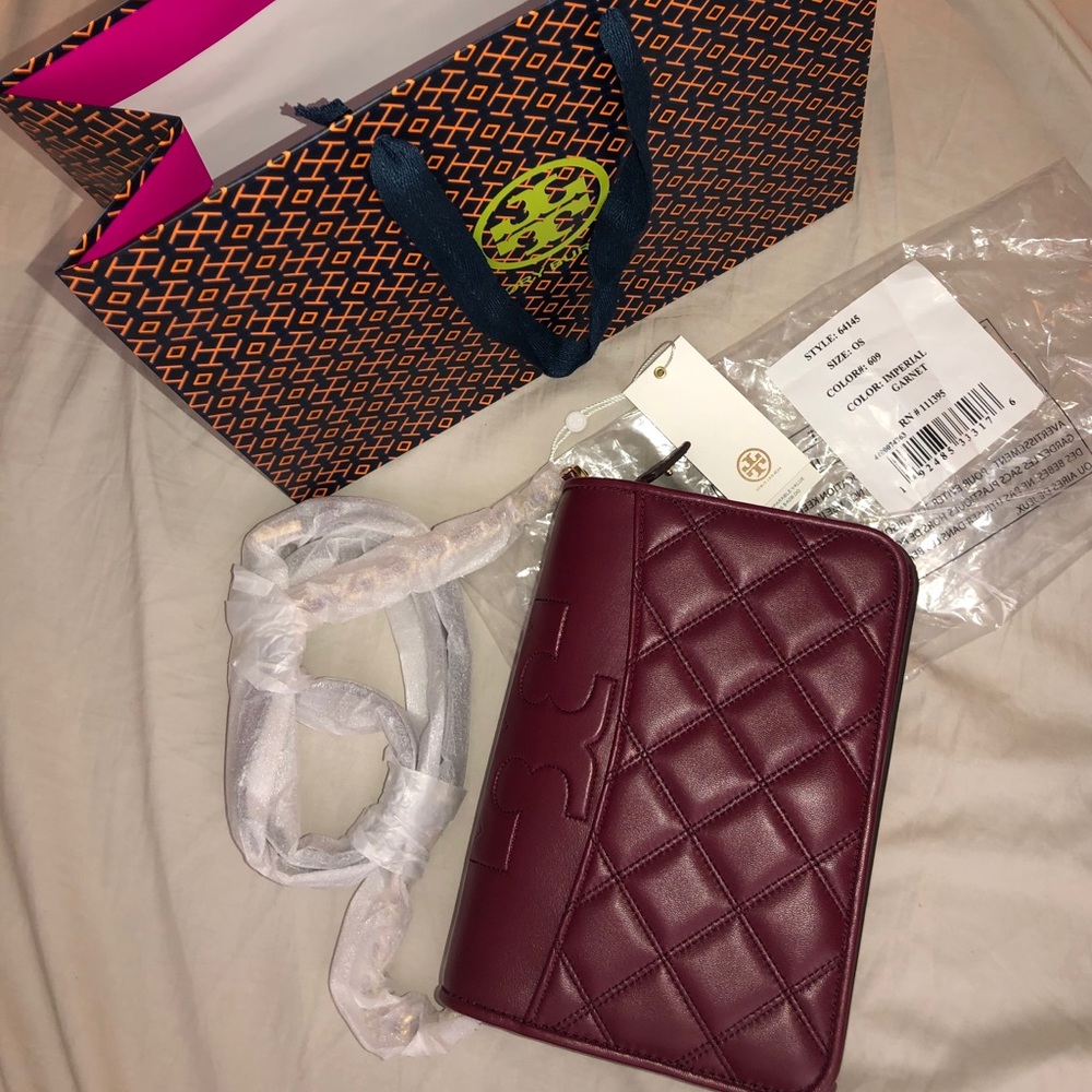 **SOLD** Tory Burch Savannah Combo Crossbody NWT